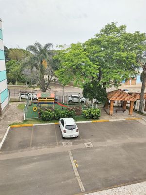 Image 14 - 225876