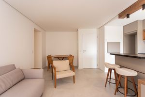 Image 21 - 225893