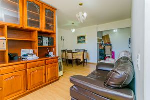 Image 3 - 225944