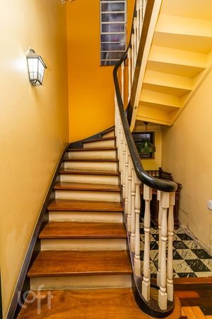 Image 14 - 226075