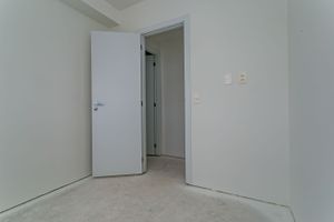 Image 11 - 226252