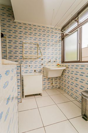 Image 21 - 226330