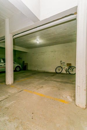 Image 26 - 226330