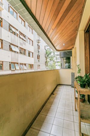 Image 6 - 226375