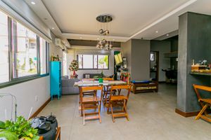 Image 1 - 226382