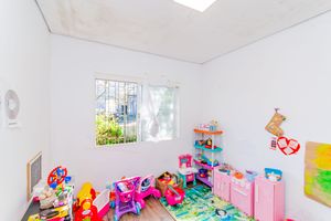 Image 21 - 226570