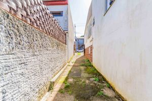 Image 34 - 226570