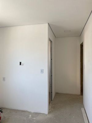 Image 11 - 226570