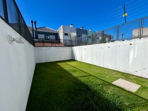 Image 12 - 226598