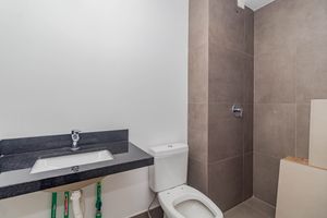 Image 15 - 226603