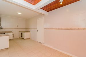Image 44 - 226822
