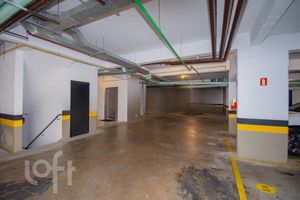 Image 23 - 226900