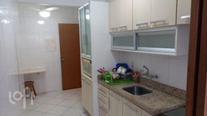 Image 10 - 226972
