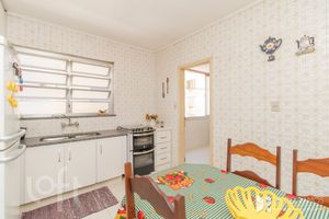 Image 22 - 227006