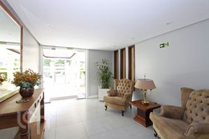 Image 24 - 227008