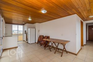 Image 10 - 227068