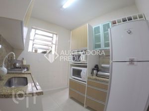 Image 10 - 227380