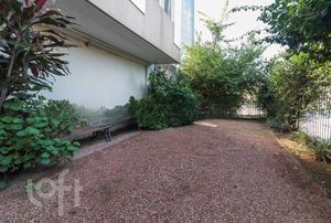 Image 19 - 227520