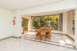 Image 37 - 227551
