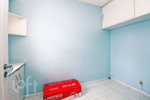 Image 21 - 227605