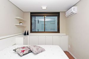 Image 17 - 227657