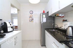 Image 19 - 227882