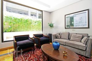Image 37 - 227883