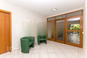 Image 19 - 227904