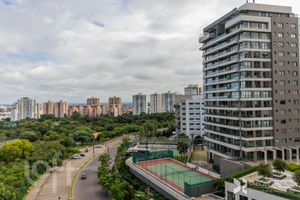 Image 36 - 228020
