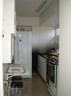 Image 3 - 228113