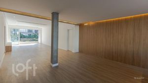 Image 4 - 228123