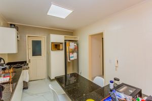 Image 30 - 228328