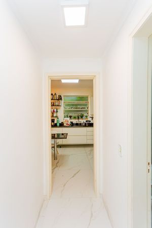 Image 31 - 228328