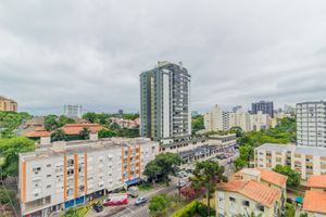 Image 6 - 228335