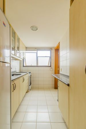 Image 27 - 228335