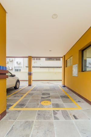 Image 29 - 228335