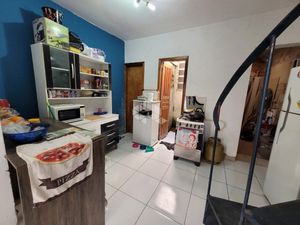 Image 11 - 228372
