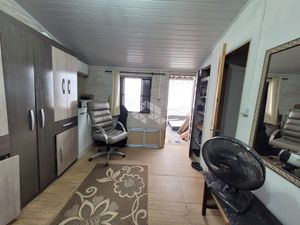 Image 9 - 228372