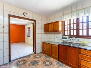 Image 37 - 228475