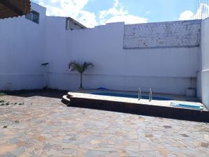 Image 26 - 228500