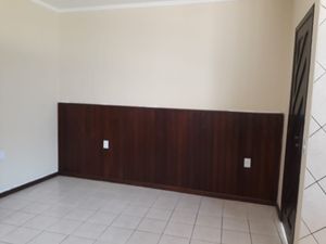 Image 10 - 228500