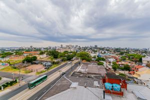 Image 15 - 228515