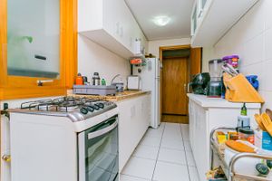 Image 17 - 228515