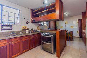 Image 23 - 228523