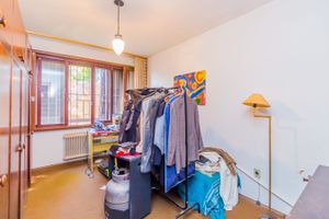 Image 37 - 228523