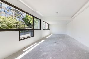 Image 1 - 228540