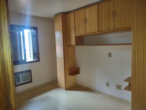 Image 11 - 228548