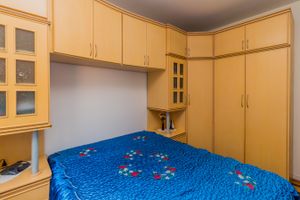 Image 13 - 228571