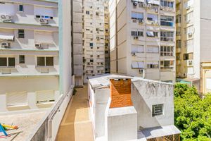 Image 15 - 228585