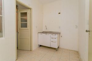 Image 16 - 228585